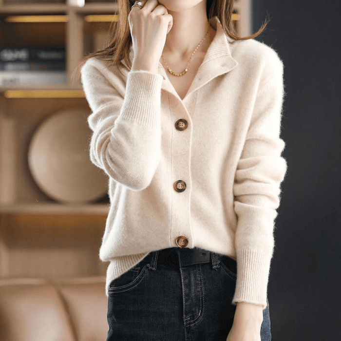 Plush women's cardigan sweater. Experience ultimate comfort & style with this perfect fall/winter layering piece.