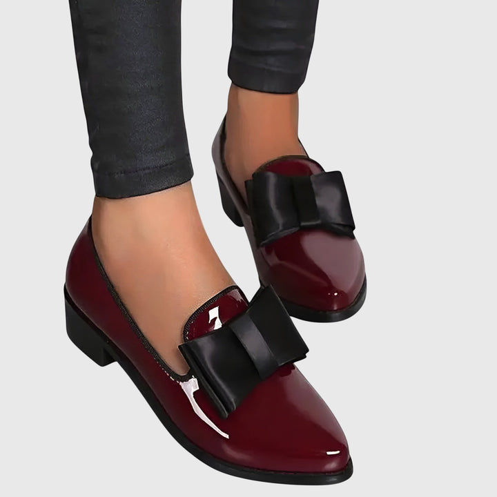 Cushioned women's orthopaedic loafers, providing excellent support and comfort for everyday wear. Elegant design.