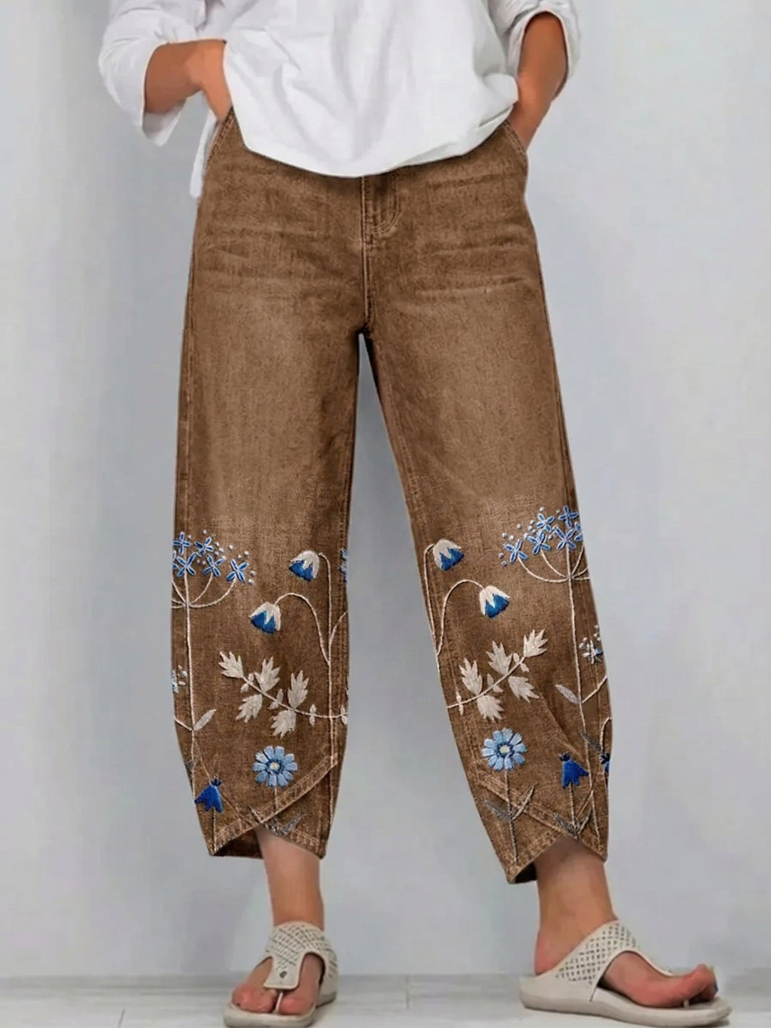 Lightweight women's boho floral print casual pants. Breathable & comfortable for daily wear.