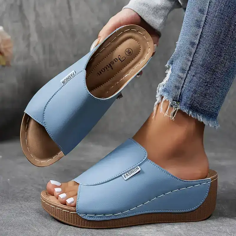 Casual sage women's sandals, lightweight and comfortable for everyday summer wear, slip-on style.