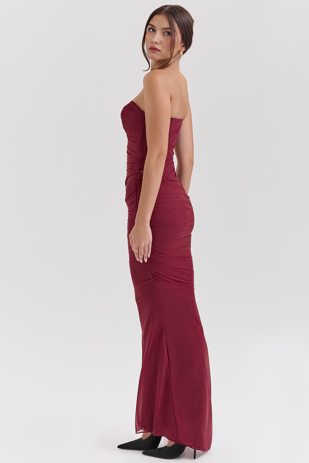 Delicate mesh corset midi dress for women, featuring a flattering silhouette for evening events.
