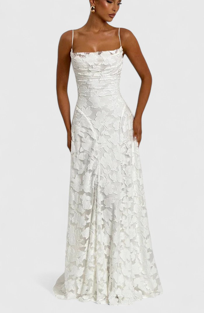Light & flowy women's summer maxi dress, elegant with a stylish open back. Ideal for occasions.