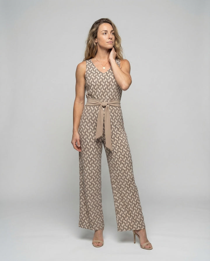 Elegant women's versatile jumpsuit with a flattering fit, perfect for both casual and evening wear.