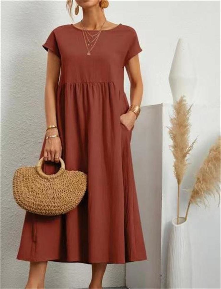 Relaxed fit women's elegant maxi summer dress, perfect for warm weather and breathability.