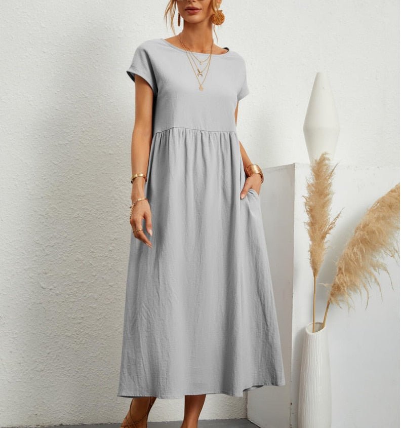 Comfortable and versatile women's summer maxi dress, perfect for casual or elegant occasions.
