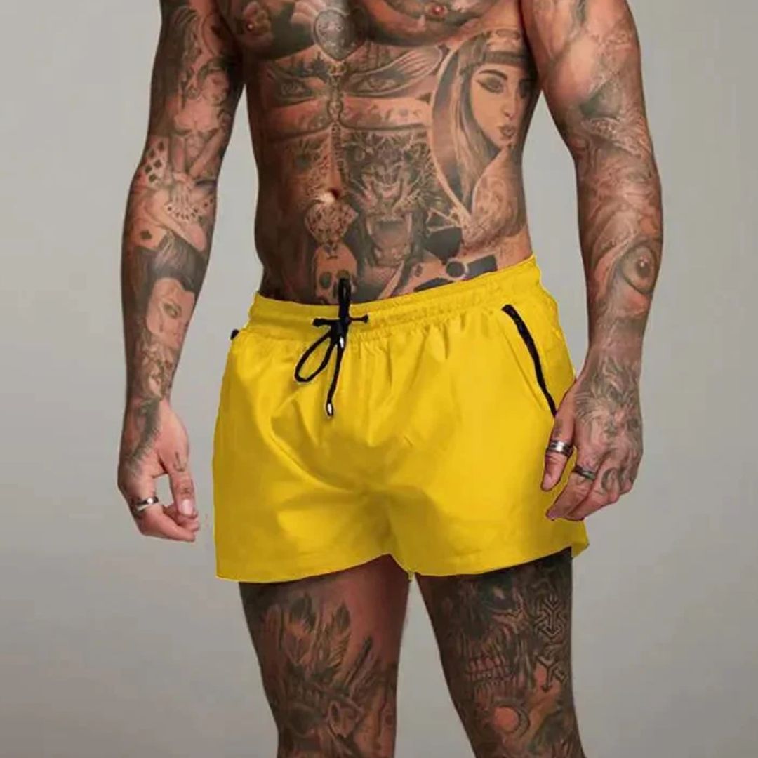 Experience ultimate comfort with these men's quick-dry swim trunks. Ideal for any summer water activity.