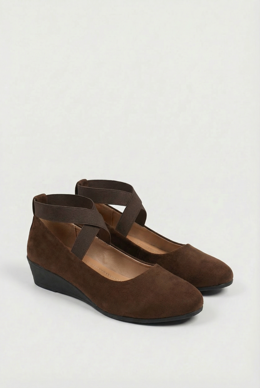 Easy wear women's slip-on flats. Cushioned casual shoes providing everyday comfort & support.