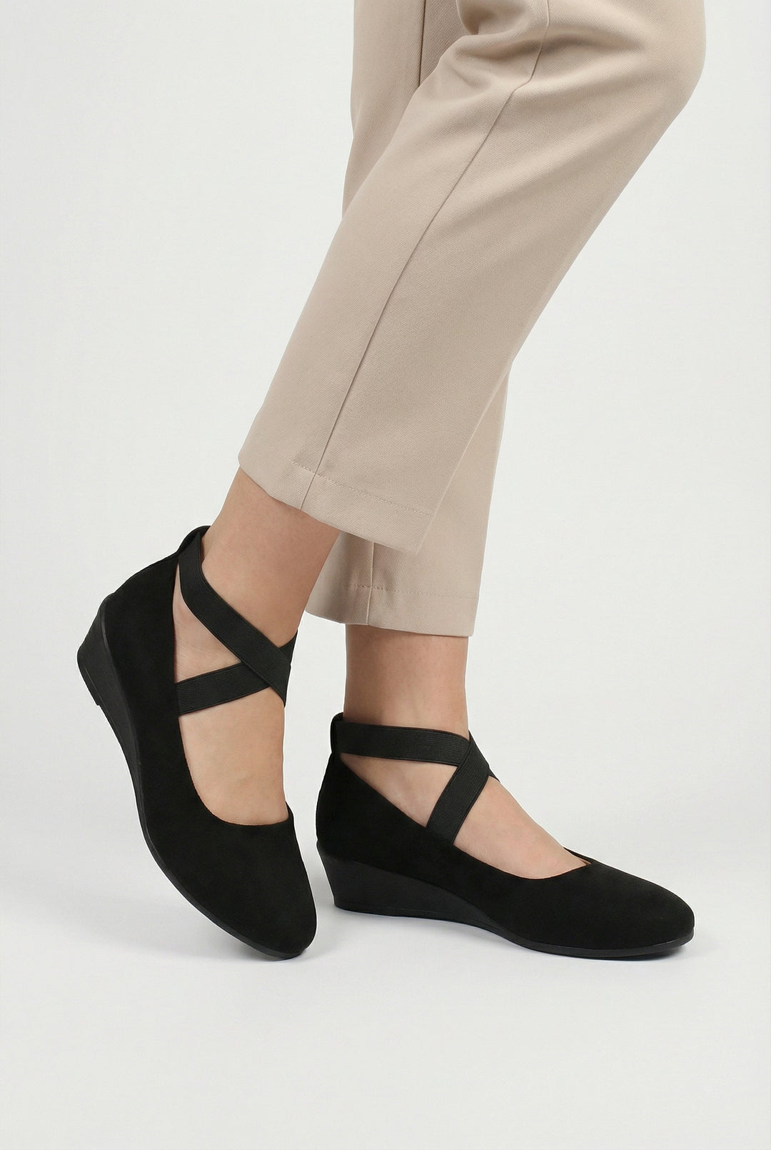Comfortable women's slip-on shoes with cushioned fit. Ideal everyday casual footwear for easy wear.