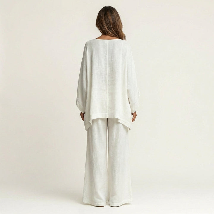 Comfortable women's boho linen blend matching set. Ideal for lounge, travel, or stylish summer casual outfits.