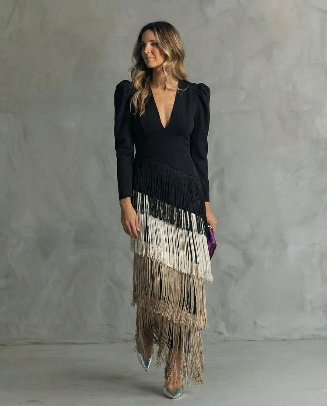 Comfortable women's flowy V-neck long sleeve midi dress, an elegant choice for parties and evening events.