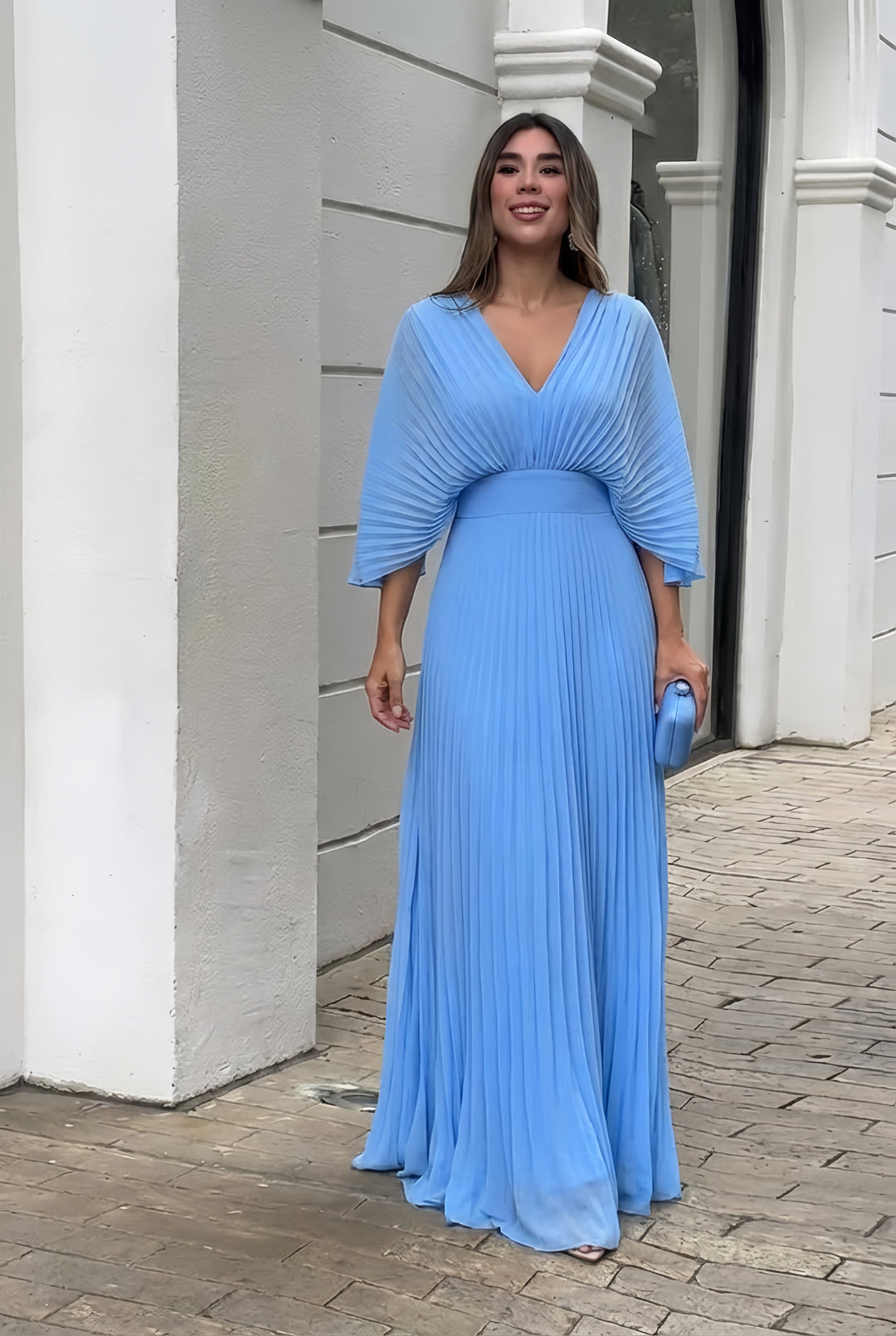 Elegant women's V-neck pleated maxi dress with graceful kimono sleeves for sophisticated evening wear.