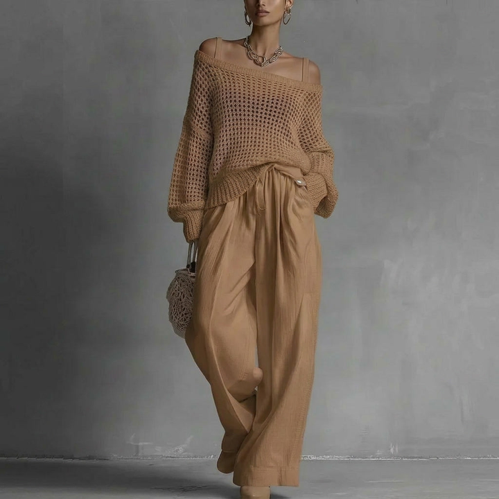 Soft, comfortable women's off-shoulder two-piece set, elegant and perfect for a relaxed summer style.