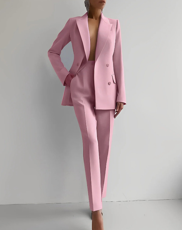 Chic women's suit set featuring comfortable tapered pants, ideal for spring summer fashion trends.