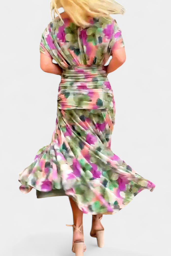 Beautiful women's floral maxi dress, a chic and flowy summer dress for any occasion.