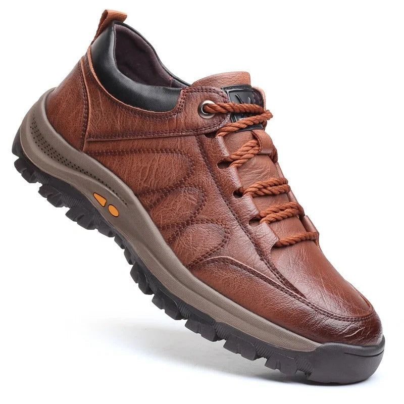 Comfortable men's low top shoes with rugged texture, lace-up design, perfect for casual fashion.