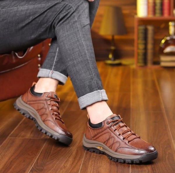 Comfortable & rugged men's low top shoes, textured lace-up design, essential everyday footwear.