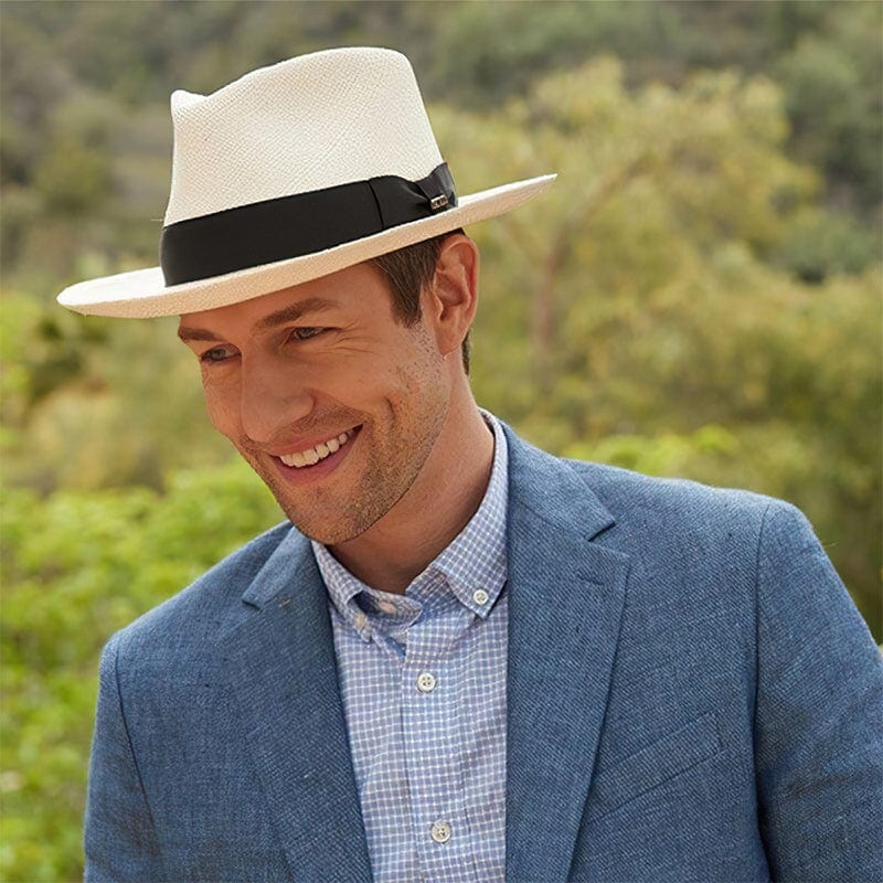 Handmade natural straw Panama hat, crafted for durable sun protection and a classic unisex summer style.