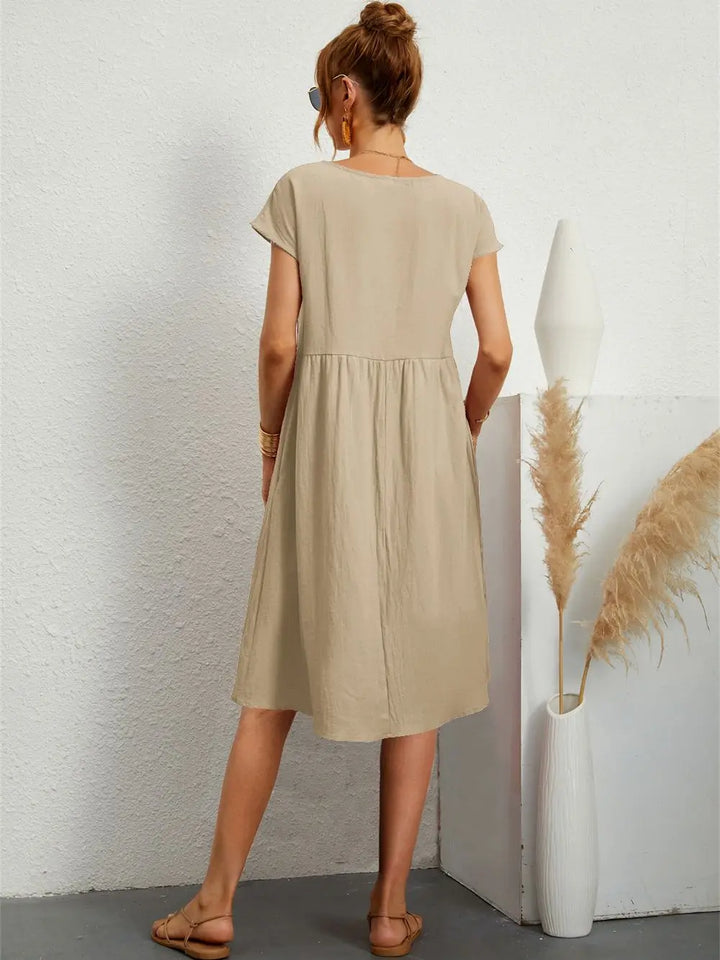 Everyday women's midi dress, comfortable & loose fit, great for casual spring outfits.