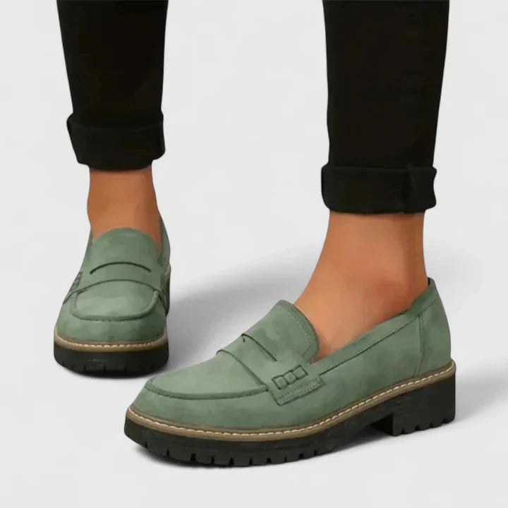 Comfortable flat women's loafers, designed with orthopaedic arch support for all-day cushioning and casual wear.