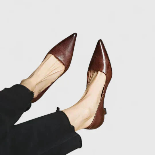 Fashionable women's heels featuring ergonomic support & cushioned insoles for ultimate comfort.