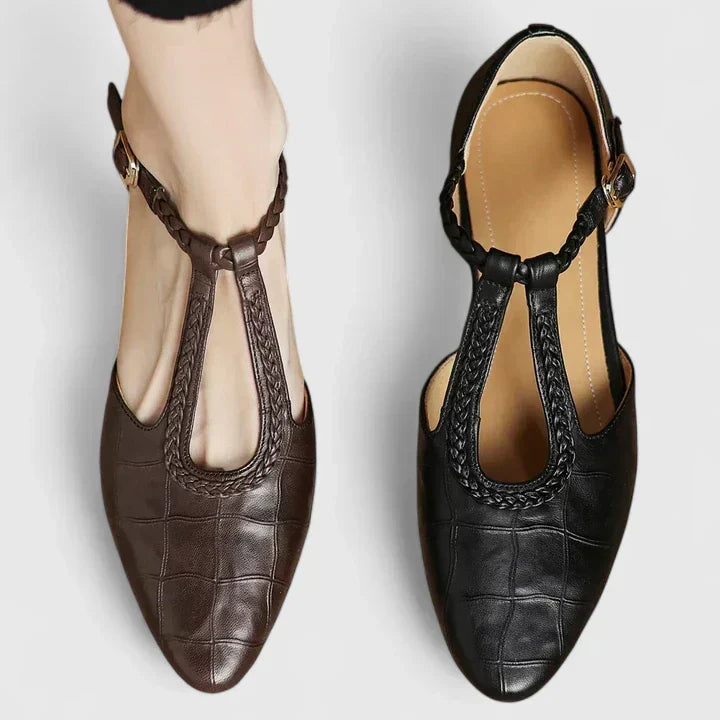 Women's orthopaedic walking shoes with arch support, comfortable & lightweight for everyday wear.