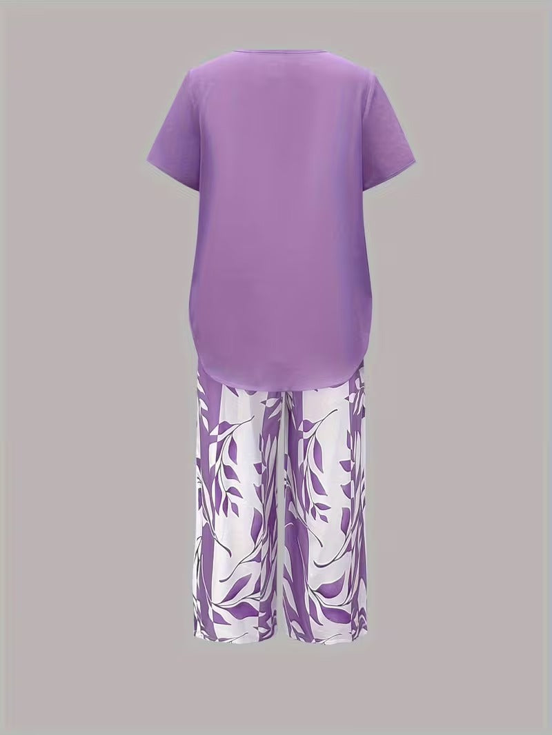 Tropical leaf print women's casual two-piece set, breezy and chic for summer.