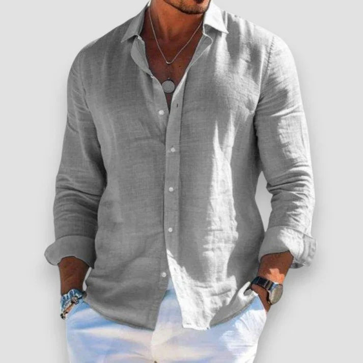 Stylish men's button-up summer shirt, short sleeve. Effortless casual wear and everyday fashion.