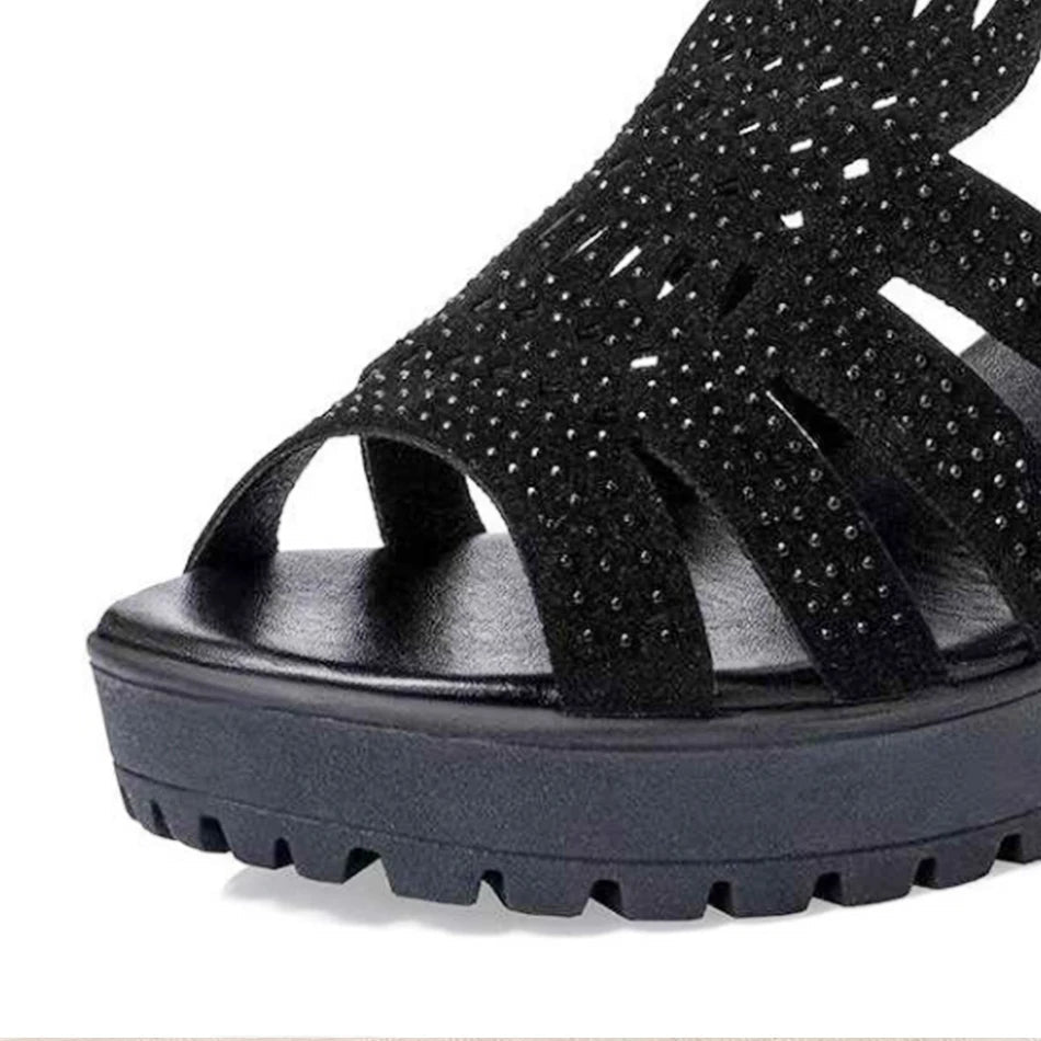 Stylish women's high-heel sandals, designed for elegant comfort. Ideal as party shoes or dress footwear.