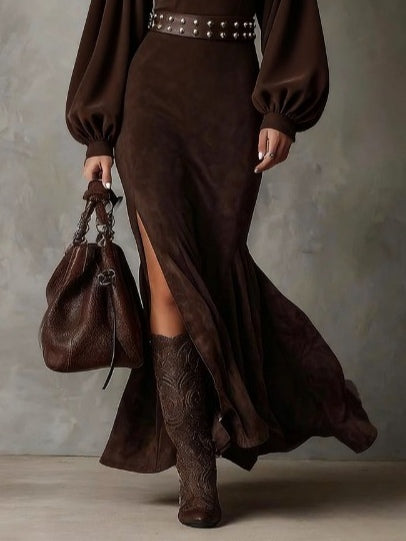 Elegant women's midi dress featuring unique lantern sleeves & vintage style. A classic look for winter & autumn fashion.