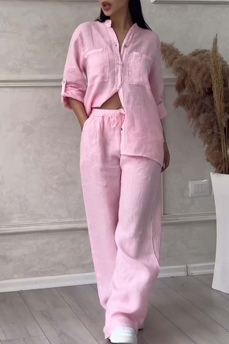 Versatile Amarae women's loungewear two-piece set, ideal for relaxed vacation style.