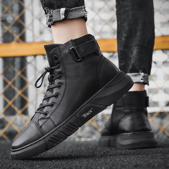 Durable men's black walking shoes, perfect for everyday wear. Comfortable, versatile athletic footwear.