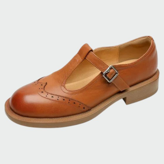 Versatile women's retro Mary Jane flats. Comfortable, vintage-inspired footwear perfect for everyday classic style.