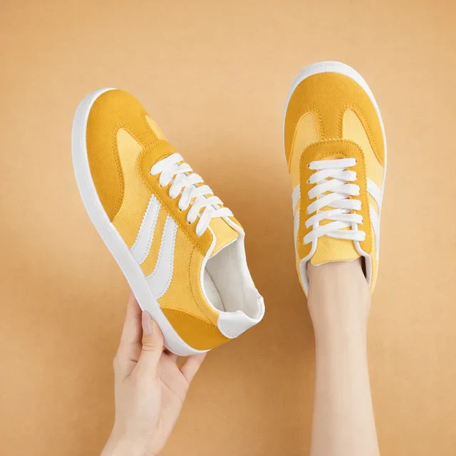 Trendy women's casual shoes with a secure lace-up fit, perfect for daily fashion.