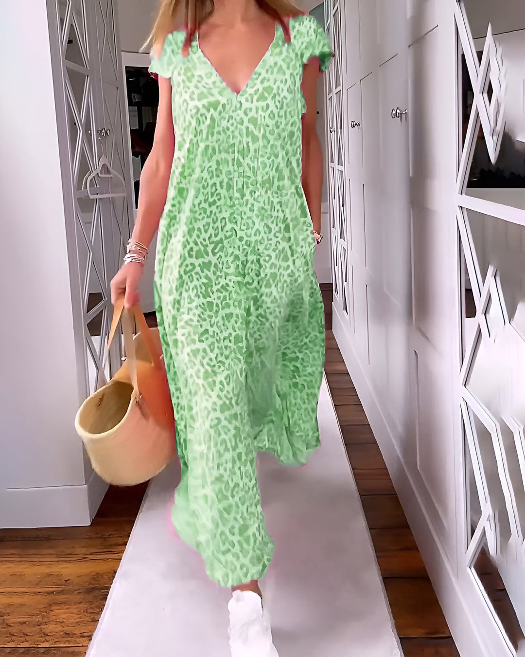 Women's summer V-neck short sleeve long dress with an eye-catching leopard print for a stylish feel.