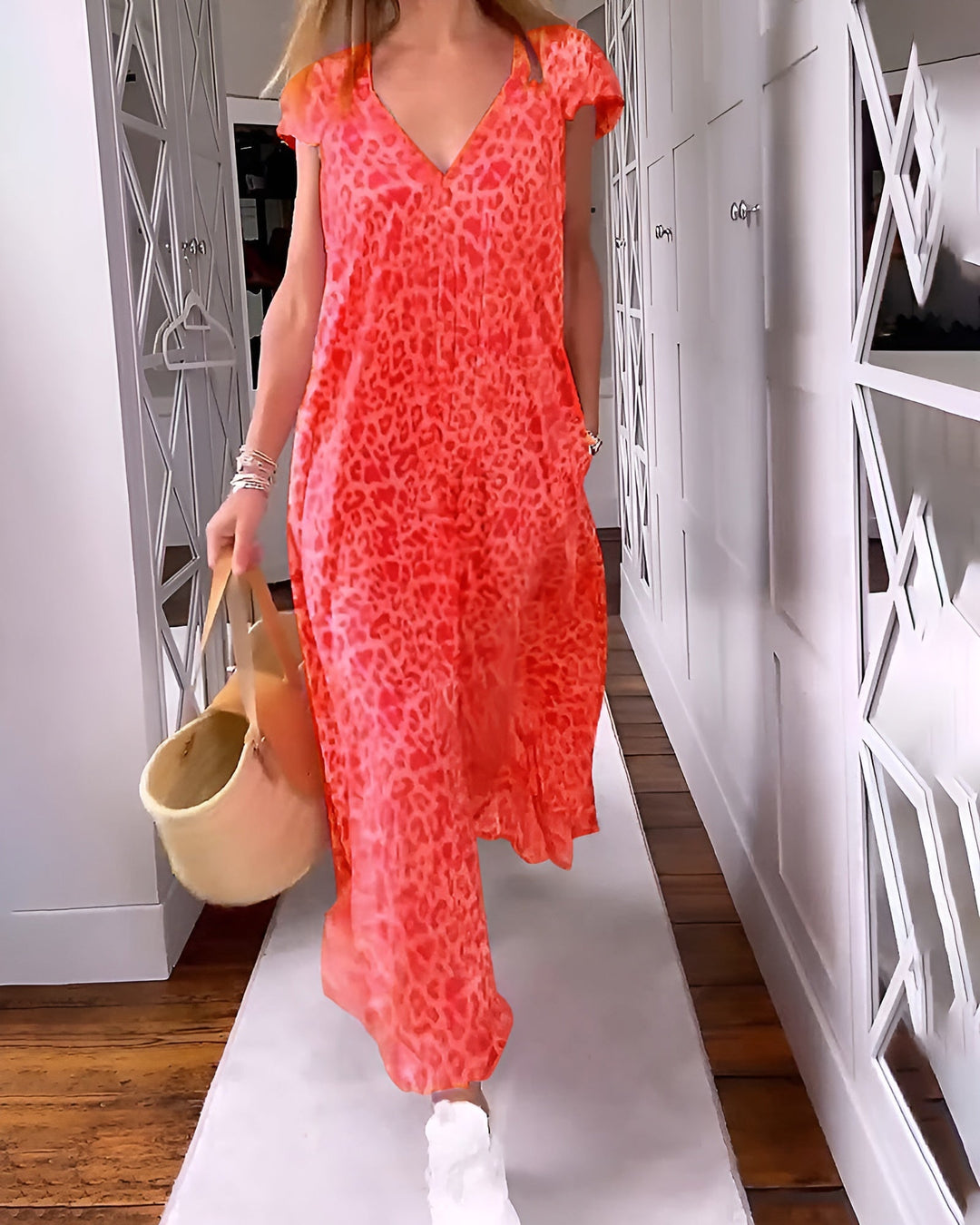 Comfortable and elegant women's leopard print maxi dress, V-neck, short sleeve, great for any occasion.