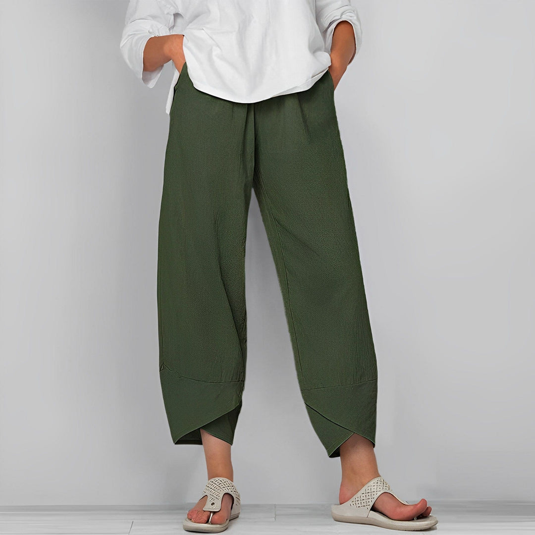 Modern women's wide asymmetric pants, featuring a flattering silhouette for versatile and chic everyday fashion.
