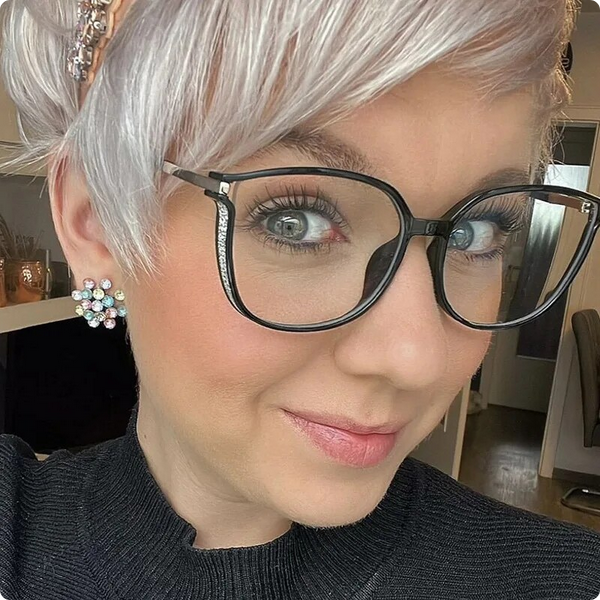 Women's luxury eyewear with optical clarity. Comfortable frames, stylish and timeless design for readers.