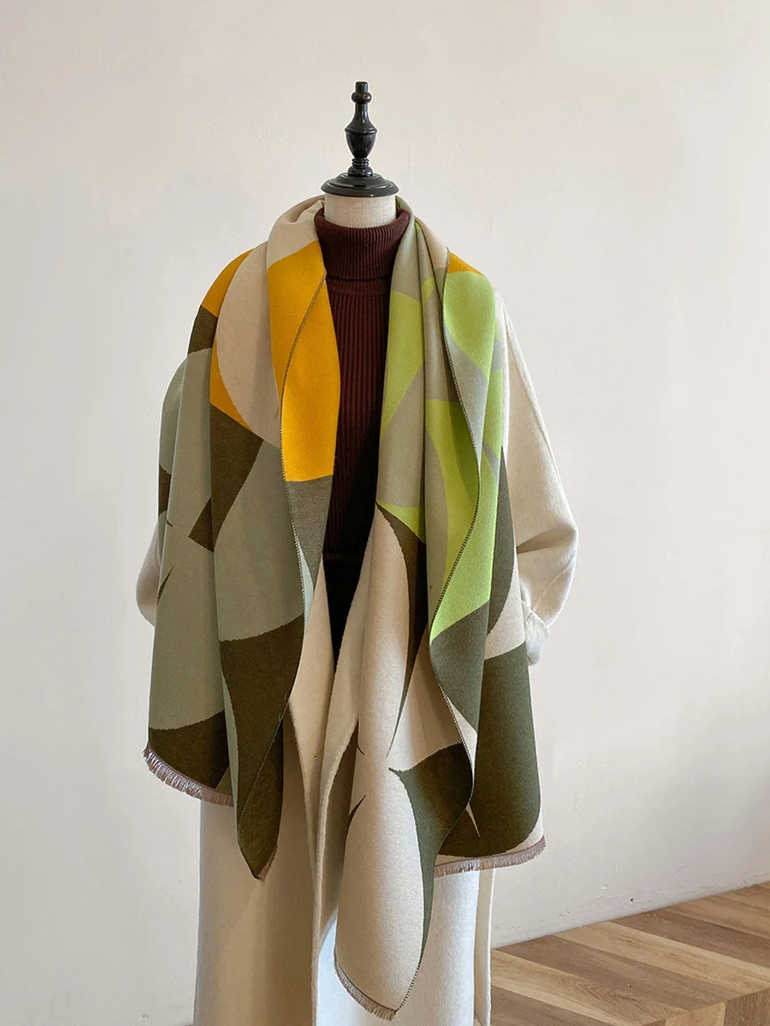Premium women's cashmere scarf, reversible for versatile fall fashion and ultimate warmth.