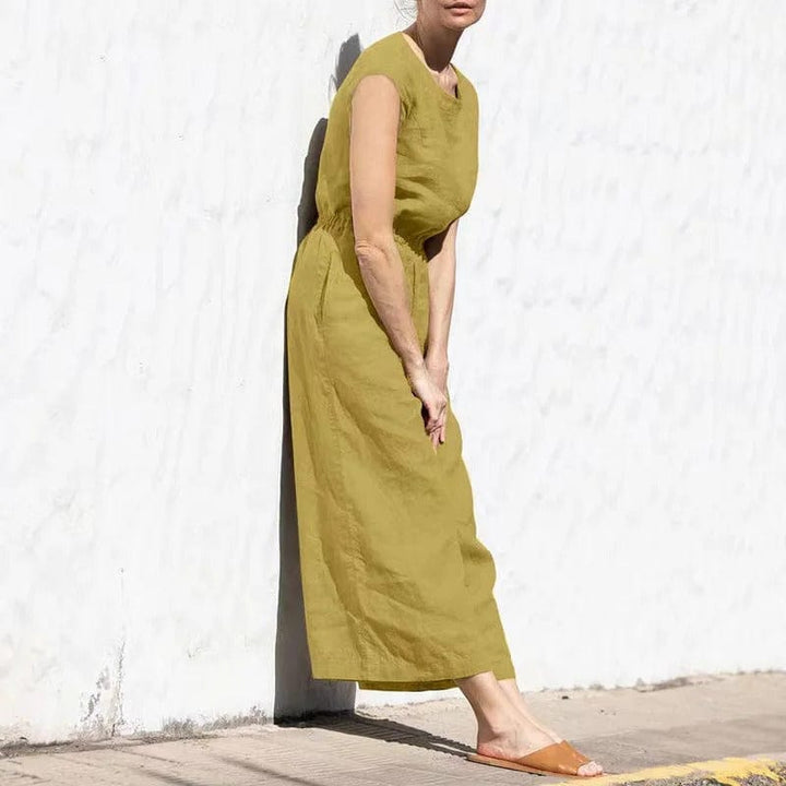 Casual wide-leg jumpsuit for women, featuring a comfortable sleeveless design and elegant silhouette.