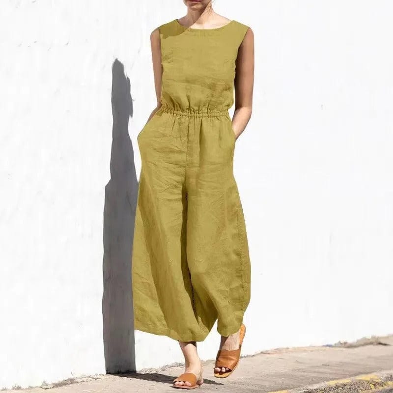 Chic wide-leg women's jumpsuit, ideal for a relaxed everyday outfit and comfortable wear.