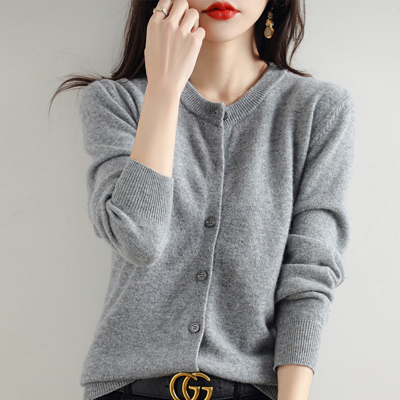 Elegant women's patterned cardigan. Cozy long-sleeve for comfortable fall & winter layering.