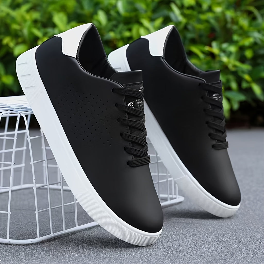Clean white men's casual low-top shoes, comfortable and versatile sneakers for everyday fashion.