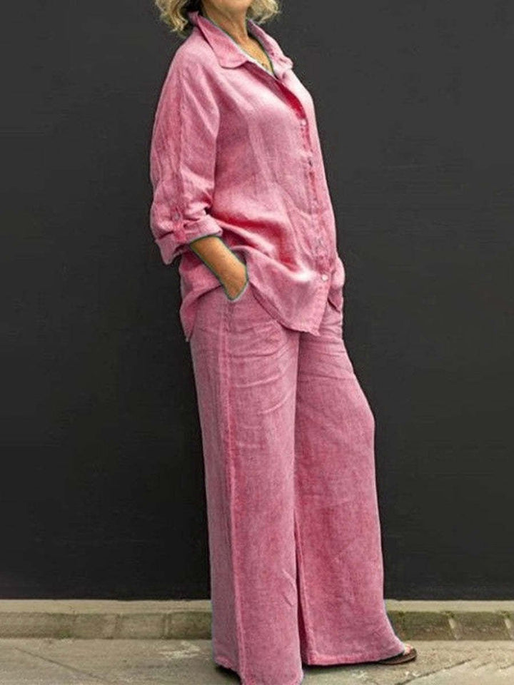 Modern women's summer suit, two-piece set for effortless elegant style. Versatile office to casual wear.