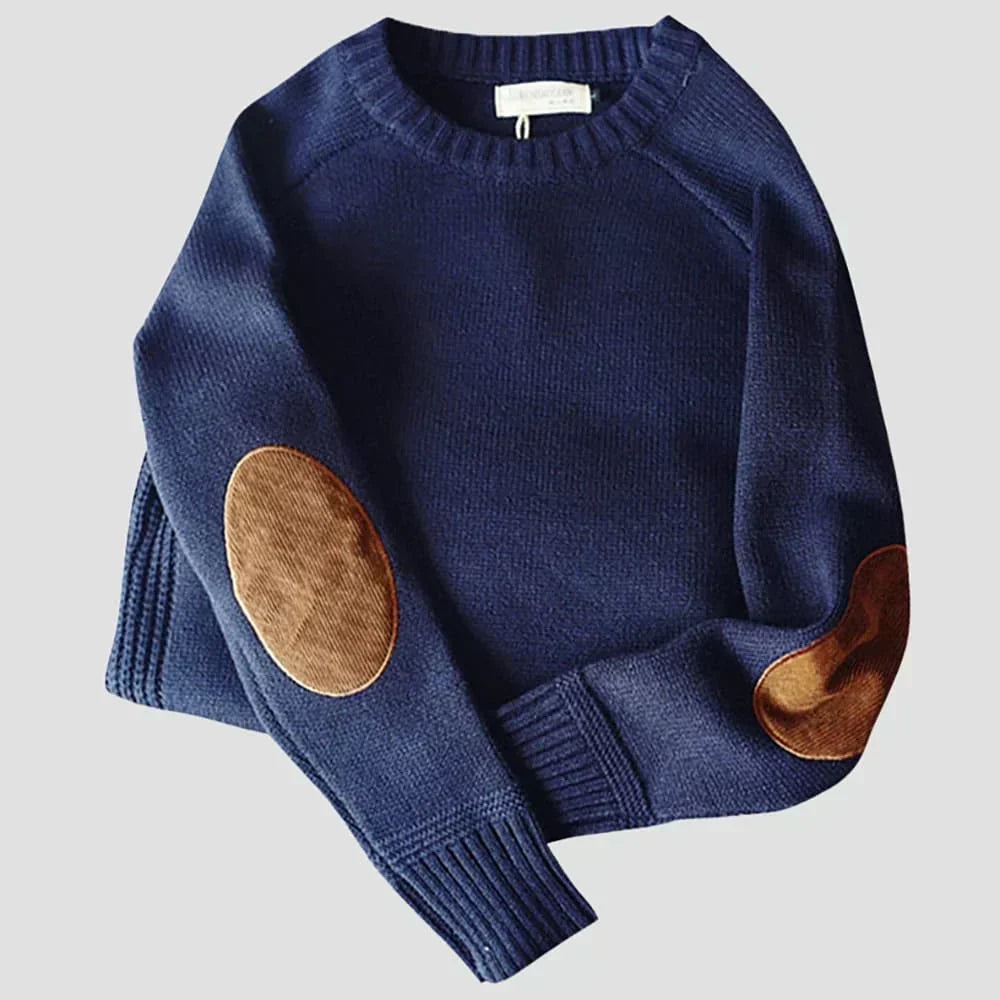 Cozy men's comfort wear: an alpine knit pullover, perfect for versatile winter fashion.
