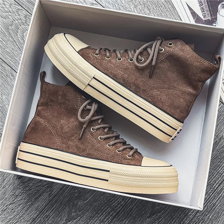 Men's casual high-top trainers with platform sole, lace-up design, perfect for urban street style.