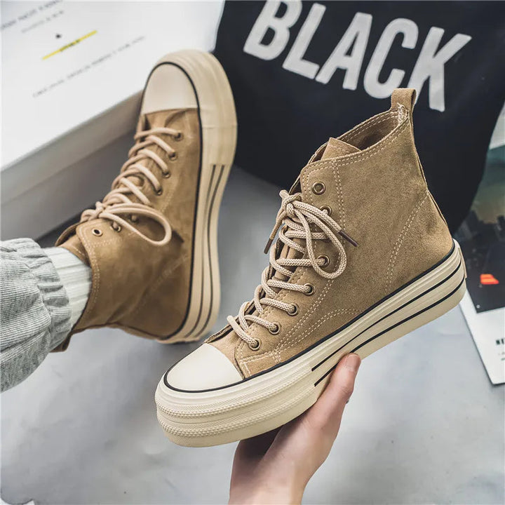 Lace-up men's high-top platform trainers, versatile casual footwear for stylish everyday use.