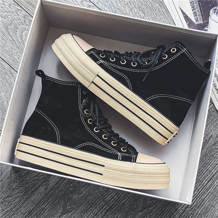 Urban fashion men's high-top platform sneakers, comfortable for casual wear with an athletic style.