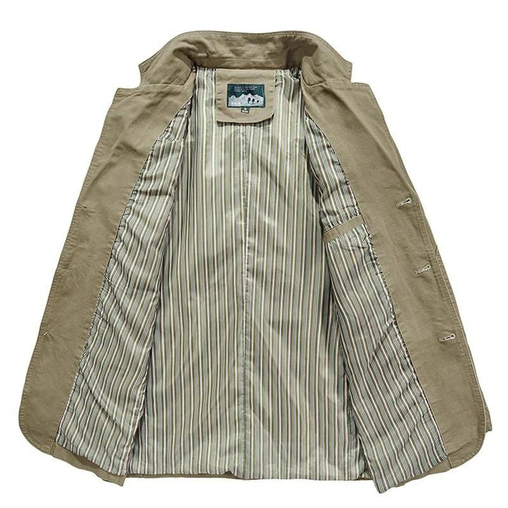 Tailored men's casual blazer, versatile for refined everyday & smart-casual looks.