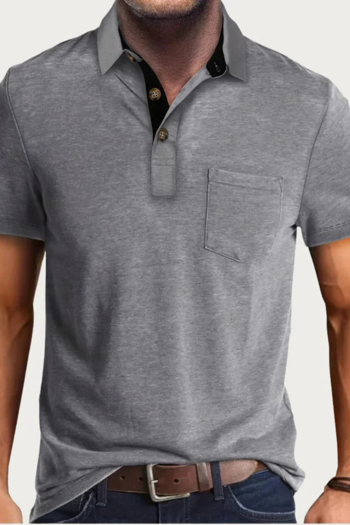 Comfortable men's short sleeve polo shirt. Relaxed fit, contrast collar & chest pocket.