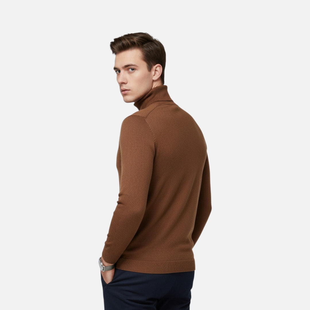 Sophisticated men's classic crew neck sweater, a versatile top for modern gentleman's fashion.